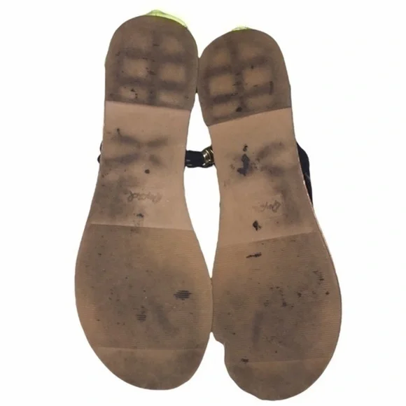 QUPID Neon Sandals - Picture 7 of 8